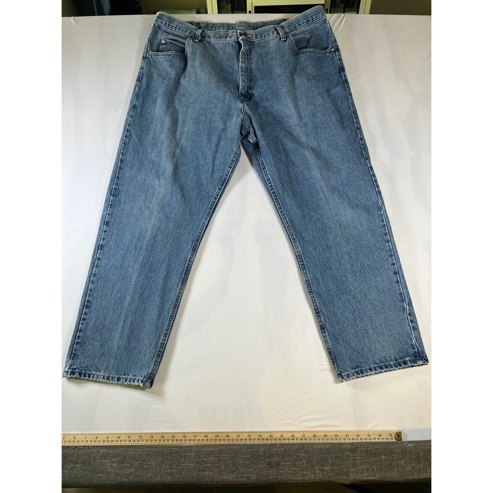 Wrangler Mens Relaxed Fit Jeans 100 Cotton Medium Wash Blue 42x30